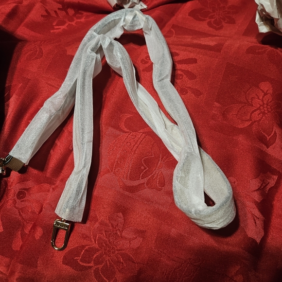 Elegant Biege/Taupe Crossbody Purse - Picture 8 of 8